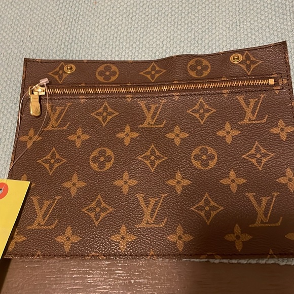 1 hr sale only Authentic insert pouch on Mercari jewelsofava - Picture 9 of 9